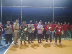 Rosalina Buka Oven Turnamen CUP Desa Pulau Tengah