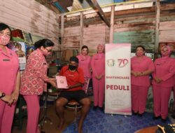 Rombongan Yayasan Kemala Bhayangkari Kepri Gelar Anjangsana  Memberi  Tali Asih Dalam Rangka HKGB Ke -70