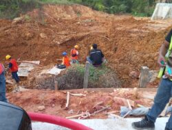 Perkerjan Proyek DAM Baloi Amburadul, Mengakibatkan Kabel PLN Terputus.