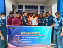 Syahbandar Dabo Belikan Life Jaket dan Sosialisasi Keselamatan Nelayan