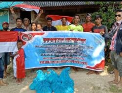 Pembagian Sembako, Alkes dan Bendera Oleh YMPPI di Pulau Terluar Karimun