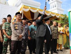 Kapolres Ketapang Hadiri Pelepasan Pawai Ta’ruf MTQ Ke – 30 Di Masjid Al Ikhlas Ketapang