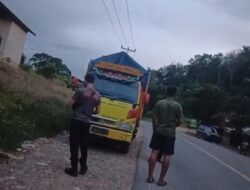 Diduga Supir Truk Bermuatan Kayu Ilegal Kabur Lewat jalan Tikus Kepontianak:Anggota LSM LAKI Angkat Bicara 