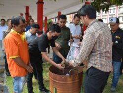 Direktorat Reserse Narkoba Polda Kepri Melakukan Pemusnahan Barang Bukti Narkotika Jenis Ganja dan Happy Water 