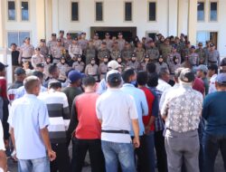 141 personel Polres Karimun Dalam Pengamanan Kegiatan Unjuk Rasa Nelayan Di Kantor DPRD Kabupaten Karimun 