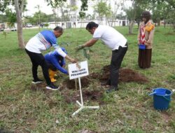 APEKSI Komwil I Melakukan Penanaman Pohon Di Taman Dataran Engku Putri Batam