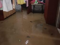 Warga Kampung ACM Teredam Banjir Kelurahan Tanjung Riau 
