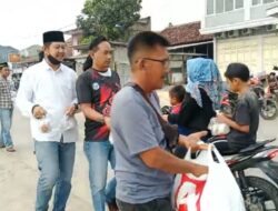 Grup Info Pringsewu News Kembali Berbagi Takjil 