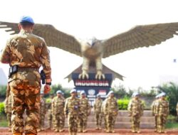 Peringatan Hari Jadi TNI ke -79 Satuan Tugas Kompi Zeni TNI Kontingen Garuda XXXVII-J Minusca Melaksanakan Upacara di Lapangan Garuda Indonesian