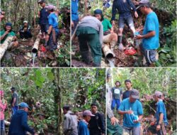 Satgas Pamtas Yonzipur 5/ABW, Bersama  Masyarakat Gotong – Royong Melakukan Perbaikan Pipa Air Bersih