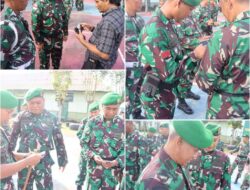 Dandim 1204/Sanggau,Lakukan Pemeriksaan  Handphon Milik Personel TNI Dan PNS Mencegah  keterlibatan Anggota TNI dan PNS Perjudian Online