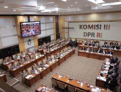 Kepri Hadir dalam Rapat Kerja Komisi III DPR RI bersama Kapolri Jenderal Polisi Drs. Listyo Sigit Prabowo, M.Si Persidangan I Tahun Sidang 2024–2025