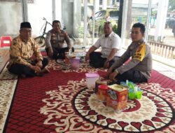 Polres Ketapang Laksanakan Kegiatan Door to Door system di Kediaman Ketua MUI Kab. Ketapang