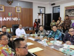 Pj. Bupati Pringsewu Hadiri Rapat Test Operasional Penerapan Opsen PKB dan Opsen BBNKB Tahun 2025