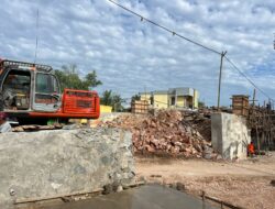 Telan Anggaran 16 Milyaran Perkerjaan Laban, Proyek Jembatan di Mempawah Jadi Soratan Masyarakat