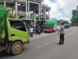 Polsek Mandor Melaksanakan Pengamanan Sholat Jum’at