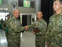Sertijab dan Tradisi Korps Prajurit Divif 1 Kostrad  Langsung Khidmat di Lapangan Upacara Madivif 1 Kostrad