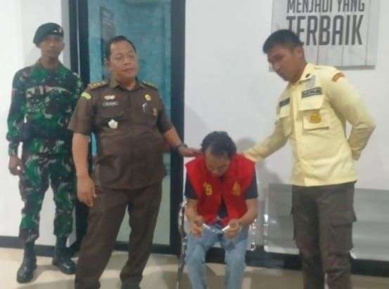 Penyerahkan tersangka UA Pembunuhan