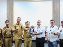Bupati Kepulauan Meranti Rapat Bersama GM PLN Riau Kepri