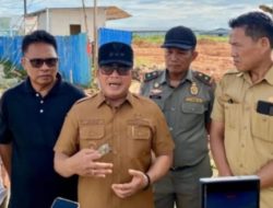 Debu Tebal dan Aspal Kotor, Bupati Kubu Raya Hentikan Proyek Living Plaza Sementara