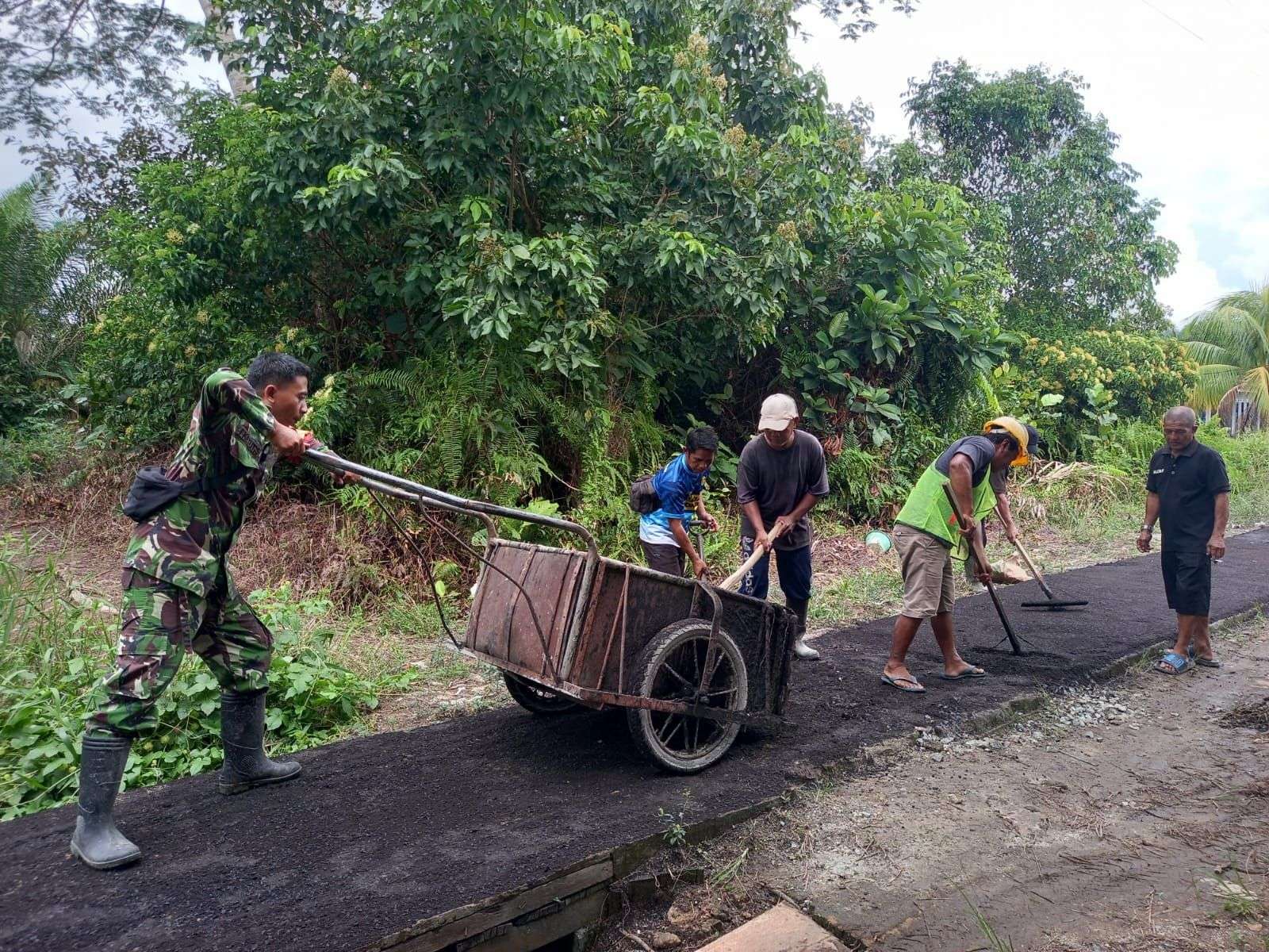 Membangun Bersama Warga Babinsa 