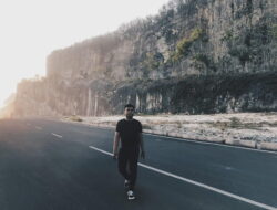 Solo Project Asal Surabaya, DAMAR Rilis Debut Single “Sebagai Kenangan”