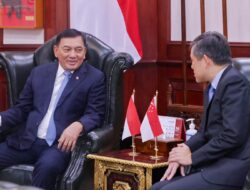 Menhan RI Terima Kunjungan Menhan Singapura, Bahas Penguatan Kerja Sama Pertahanan Bilateral