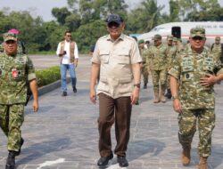Menhan Sjafrie Pimpin Rapat Terbatas Karhutla di Riau, Perkuat Koordinasi Lintas Instansi