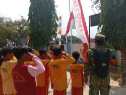 Koramil 421-09/Tanjung Bintang Ajak Masyarakat Kibarkan Bendera Merah Putih, Wujudkan Semangat HUT ke-81 RI