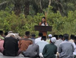 Shalat Istisqa Tumbang Titi Berlangsung Khidmat, Jemaah Diajak Bermuhasabah: Kita Berikhtiar, Allah yang Menentukan Hasil