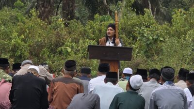 Shalat Istisqa Tumbang Titi Berlangsung Khidmat, Jemaah Diajak Bermuhasabah: Kita Berikhtiar, Allah yang Menentukan Hasil