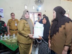 Pemkab Pringsewu Salurkan Bantuan Pangan Beras Tahap II Di Pekon Blitarejo