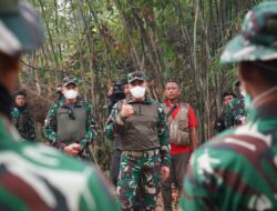 Pangdam XII/Tpr Alihkan Fokus Pemadaman Karhutla ke Sektor Selatan Kalbar