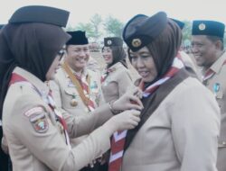 Hari Pramuka Ke-65, Wabup Pringsewu Terima Tanda Penghargaan 