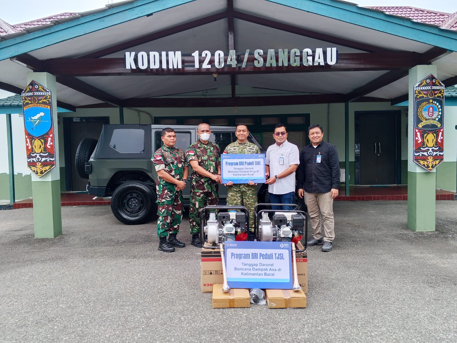 Serahkan 20 Unit Pompa Air kepada Kodim 1204/Sanggau,BRI Dukung Penanganan Dampak Karhutla