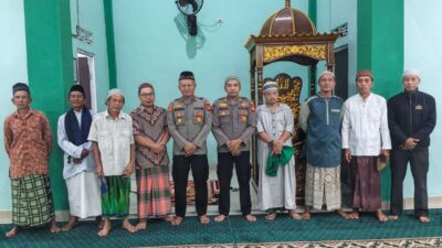 Subuh Keliling di Bengkayang, Wakapolres Sampaikan Pesan Kamtibmas kepada Jemaah Masjid Nurul Islam