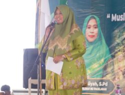 WABUP PRINGSEWU HADIRI PENGAJIAN TRIWULAN MUSLIMAT NAHDLATUL ULAMA 