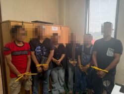 Polda Kepri Gempur Dugaan Jaringan Ekstasi di Batam! 17 Orang Diamankan, 66 Butir Jadi Barang Bukti