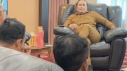 Saat Warga Mengadu di Ruang Kerja Bupati Kubu raya, Etika dan Sopan Santun Pejabat Jadi Pertanyaan